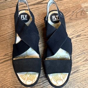 Fly London Yaji Cross Wedge Sandal size 39/8